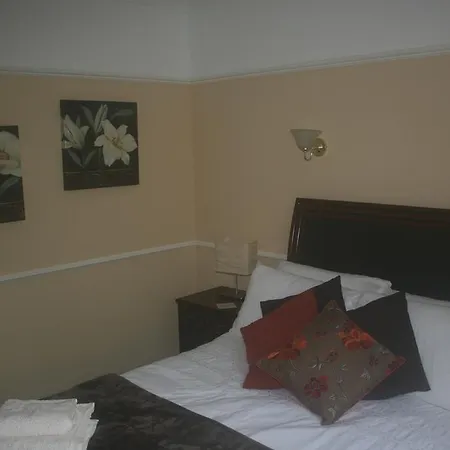 Laragh Mountain View 4*